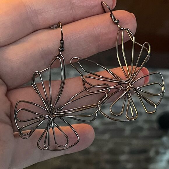 Butterfly Metal Wires Wrapped Dangle Earrings NWT - Picture 3 of 5